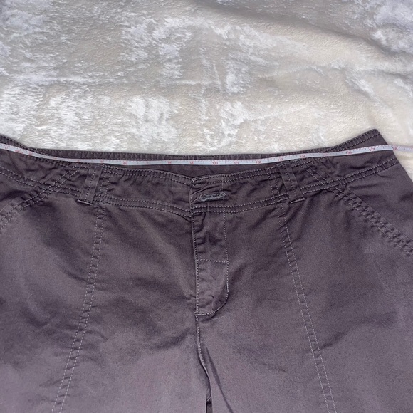Columbia Pants (first 2 pictures are the truer color-dark gray) - Picture 8 of 9